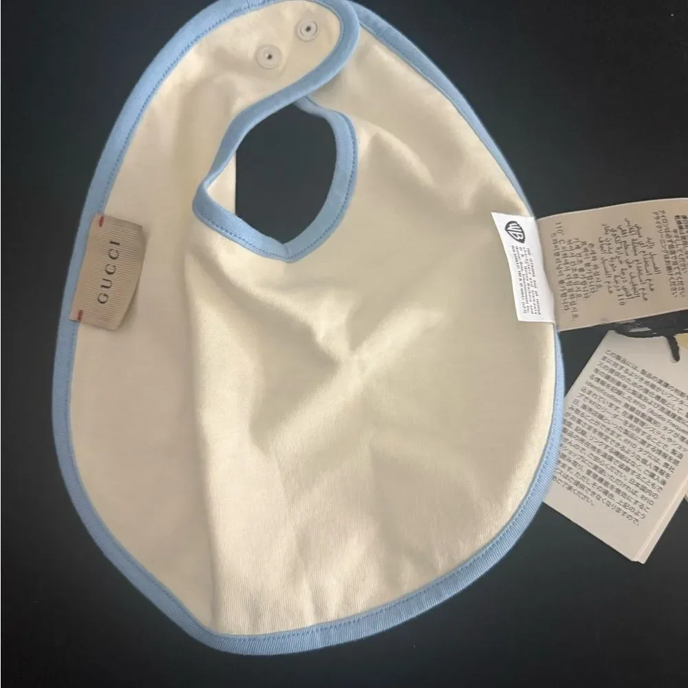 Brand new with box Gucci baby Bib Jetsons collection